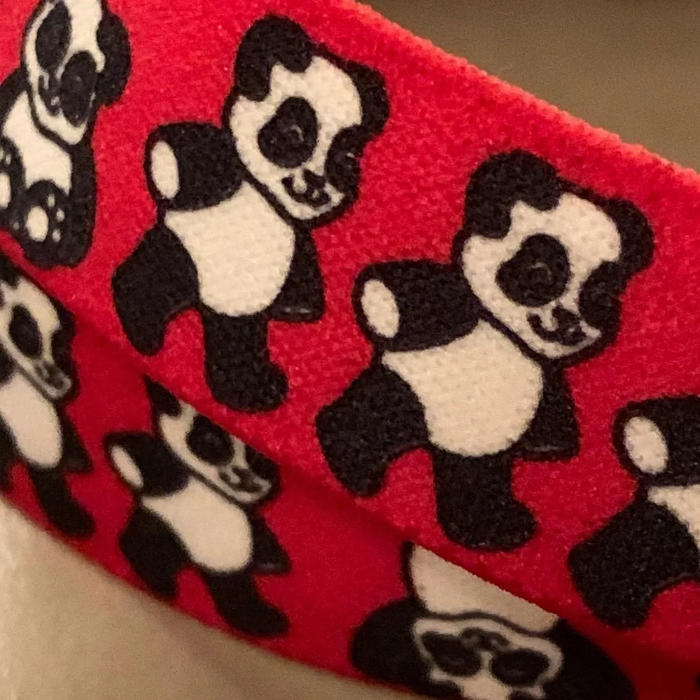 Vintage Avon girls cute stretch red black white panda bear belt